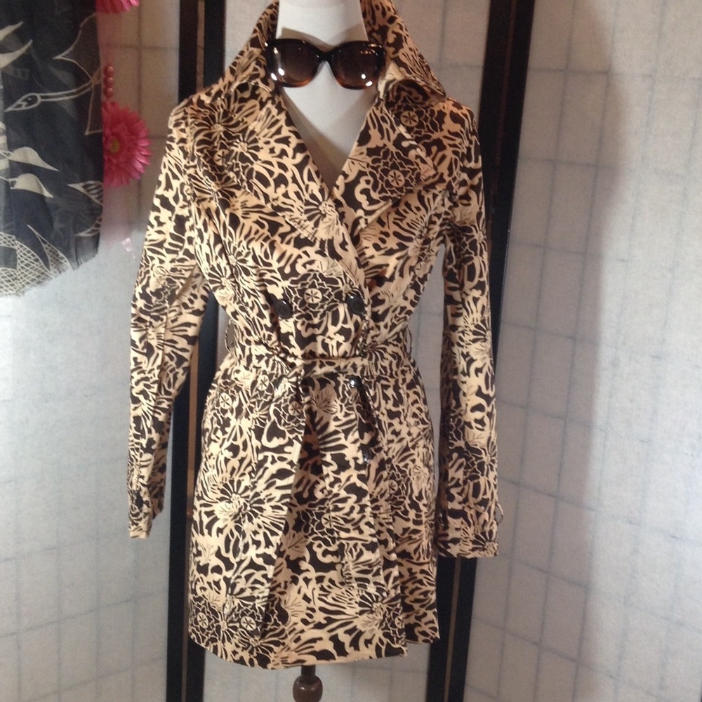 Vertigo Paris trench coat - Picture 1 of 7